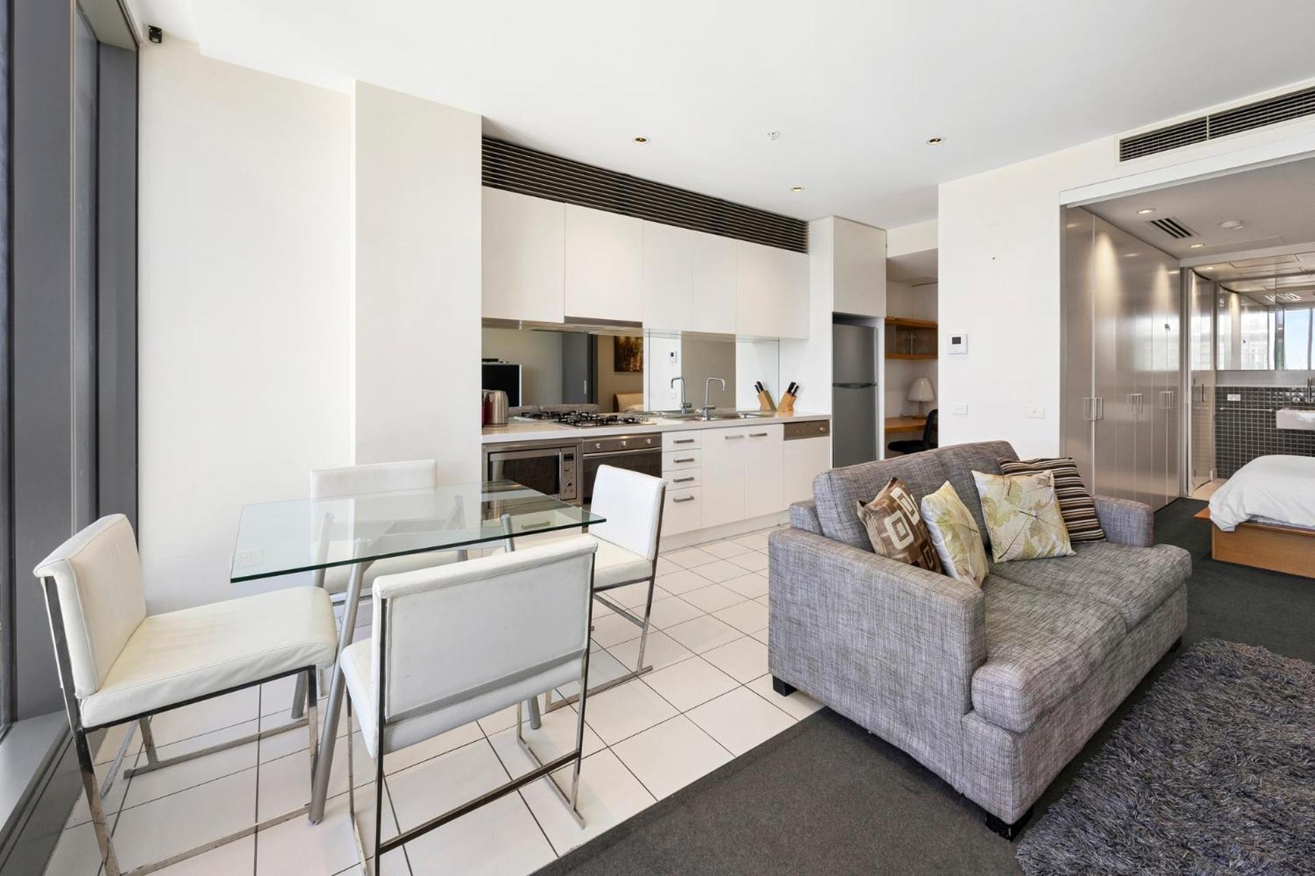 Luxury Designer Suite In Most Prestigious Location In Ville de Melbourne Extérieur photo
